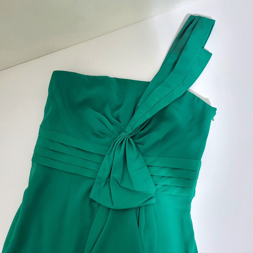 RW&CO. Green Asymmetrical Ruched Cocktail Dress With Sating Bow Size XS